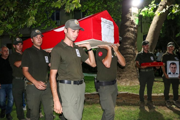 İzmir'deki orman yangınında şehit olan Orman İşletme Müdürü Dönertaş için tören düzenlendi