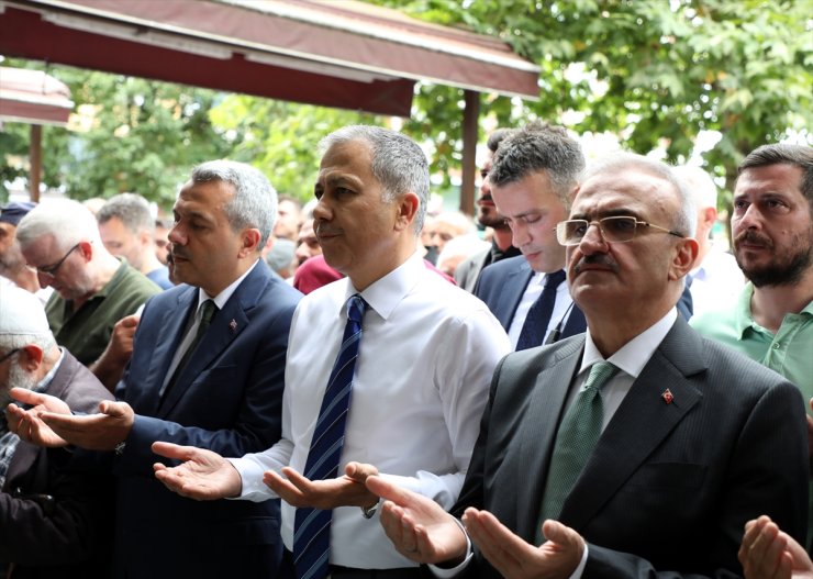 İçişleri Bakanı Yerlikaya, Rize'de güvenlik toplantısına katıldı: