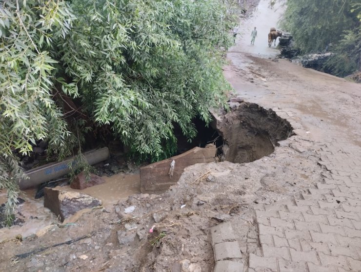 Kars'ta etkili olan sel 6 köyde hasara yol açtı