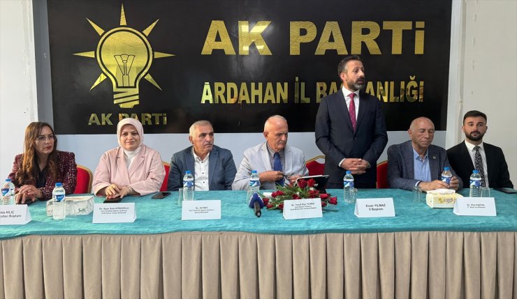 AK Parti Genel Başkan Yardımcısı Yılmaz, partisinin Ardahan'daki toplantısında konuştu: