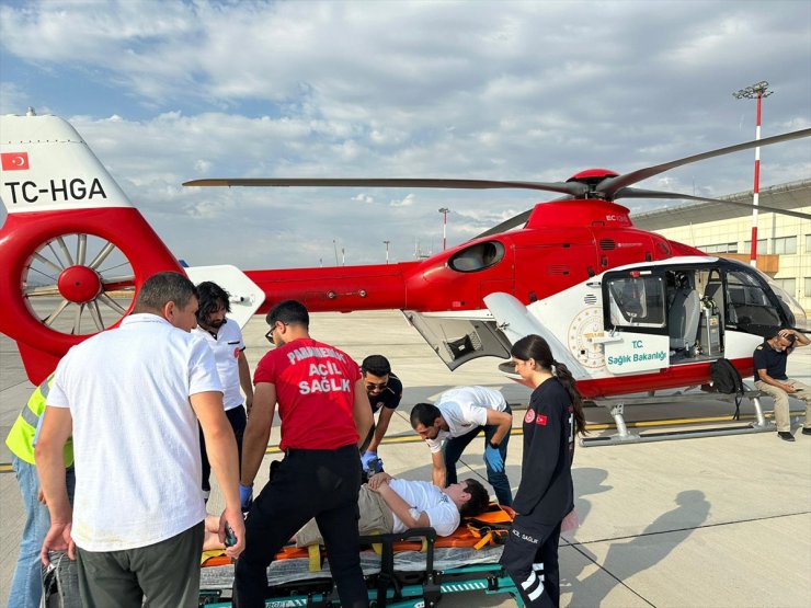 Van'da ambulans helikopter 12 yaşındaki hasta için havalandı