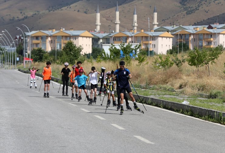 Muşlu kayakçılara, yazın sıcağı engel değil