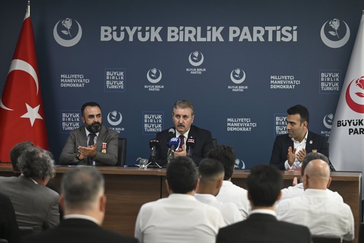 BBP Genel Başkanı Destici, Türkiye Gaziler ve Şehit Aileleri Vakfı yönetimini kabul etti: