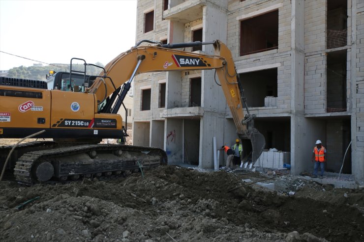 Hatay'ın Kisecik Mahallesi'nde afetzedeler için inşa edilen konutlar yükseliyor