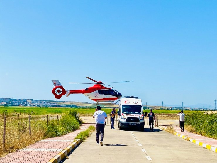 Diyarbakır'da ambulans helikopter kalça kemiği kırılan 79 yaşındaki hasta için havalandı