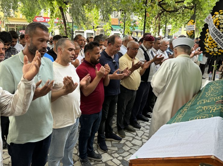 Edirne'de Meriç Nehri'nde boğulan 2 gencin cenazeleri toprağa verildi