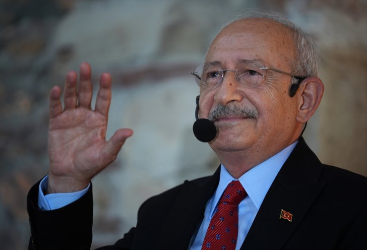 Eski CHP Genel Başkanı Kılıçdaroğlu, İzmir'de panele katıldı