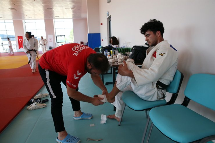 Olimpiyat yolunda Judo Milli Takımı'nın sağlığı onlara emanet