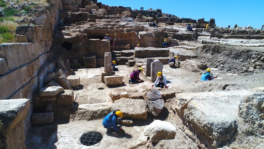 3 bin yıllık Zerzevan Kalesi UNESCO Dünya Miras Kalıcı Listesi'ne girme yolunda