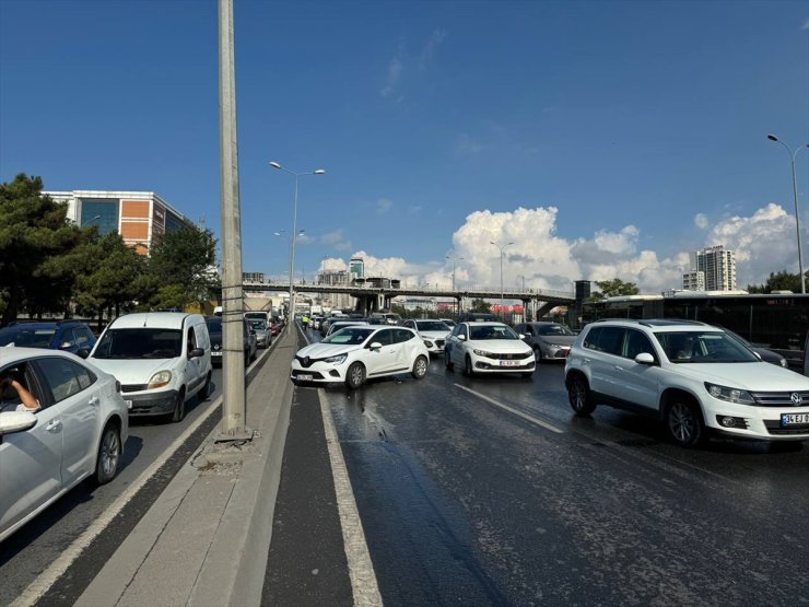 Esenyurt'ta zincirleme trafik kazası