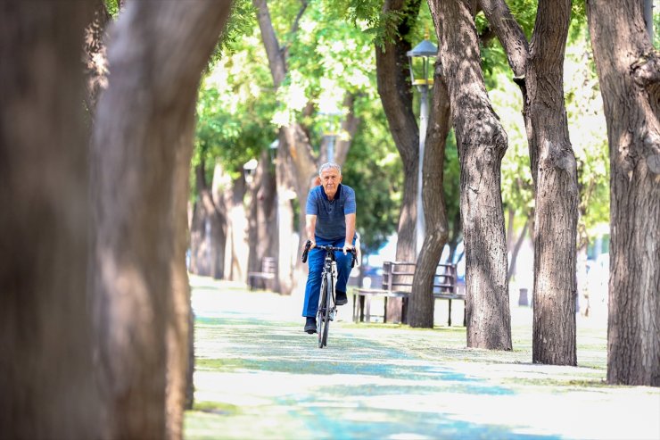 22 yılda Edirne'den Kars'a 19 kez gidip gelecek kadar pedal çevirdi