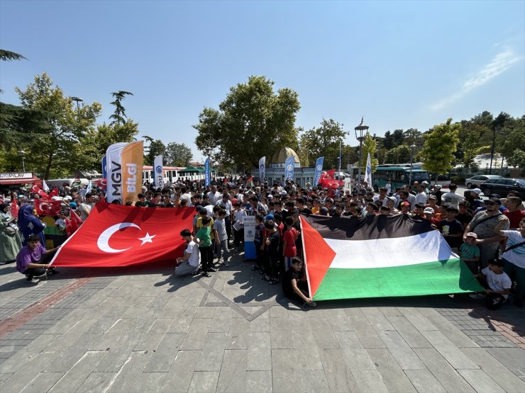 Konya'da çocuklar Gazze'ye destek için toplandı