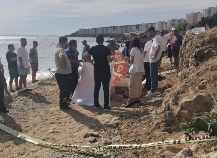 Yalova'da denize girdikten sonra kumsalda uzanan kişi hayatını kaybetti