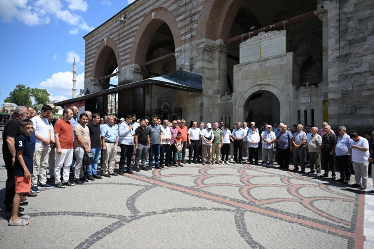 Netanyahu'nun ABD Kongresi'nde ayakta alkışlanması Edirne'de protesto edildi