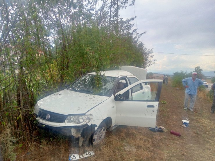 Samsun'da savrulan otomobilin camından fırlayan 13 yaşındaki çocuk öldü