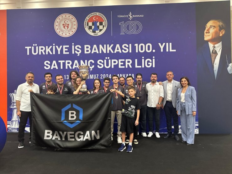 Türkiye İş Bankası 100. Yıl Satranç Süper Ligi'nin şampiyonu Bayegan Pendik Satranç Spor