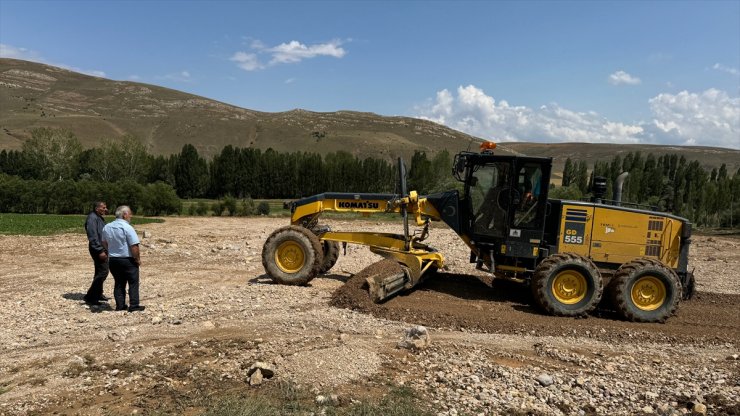 Bayburt'ta sağanak nedeniyle 4 köy yolunda hasar oluştu