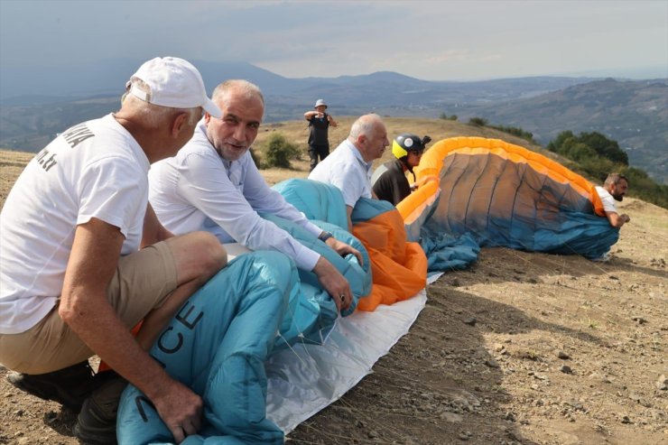 Samsun'da Yamaç Paraşütü Karadeniz Bölgesi Hedef Yarışması başladı