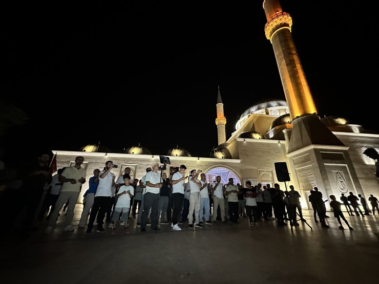 İsrail'in Gazze'ye yönelik saldırıları Antalya'da protesto edildi