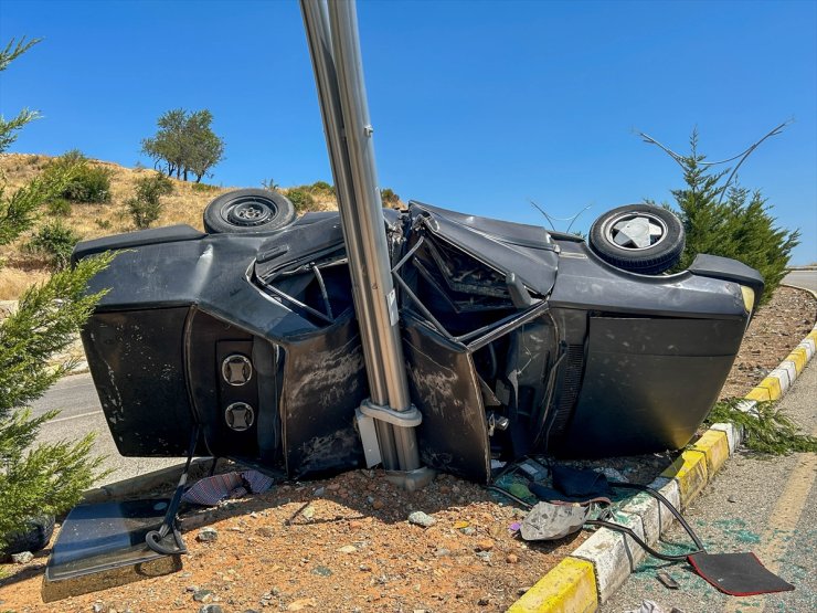 Uşak'ta trafik kazasında 5 kişi yaralandı