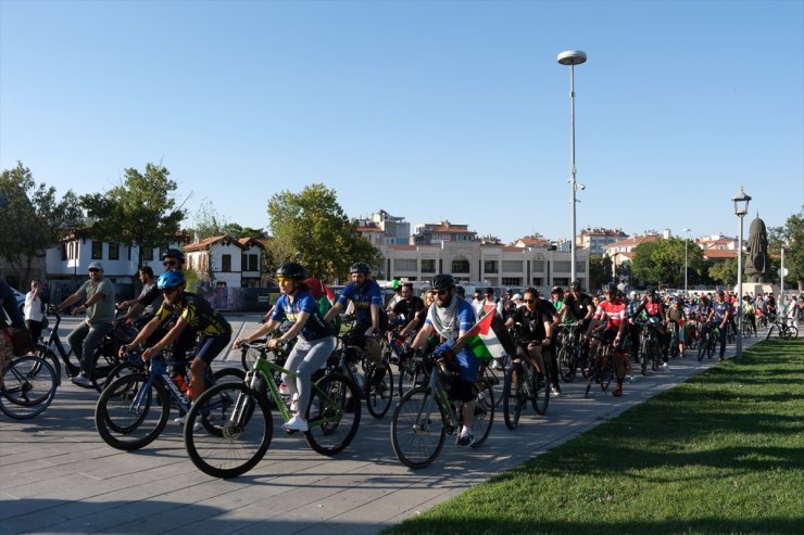 Konya'da "Gazze İçin Durma, Boykot İçin Pedalla" etkinliği