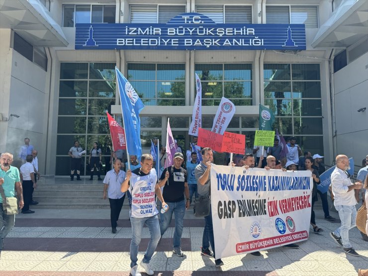 İzmir Büyükşehir Belediyesi'nde memurların bir kısmı iş bıraktı