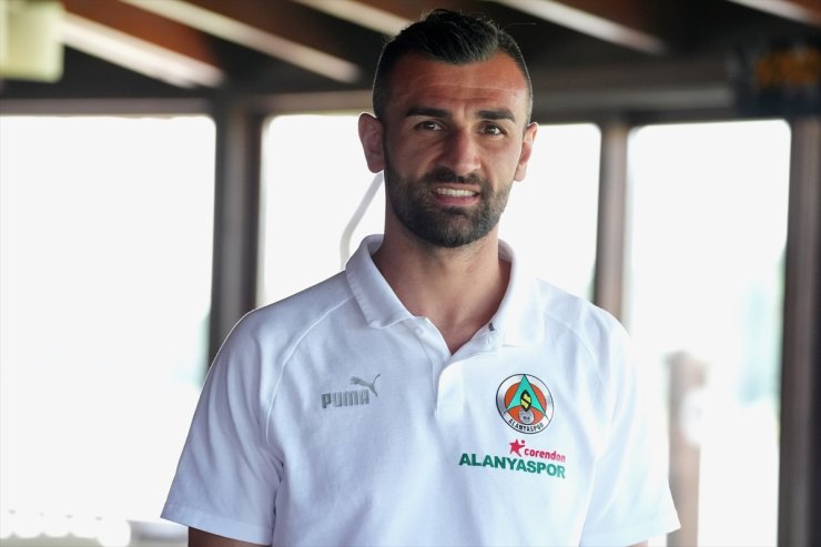 Serdar Dursun, yeni takımı Alanyaspor'da lige golleriyle damga vurma peşinde