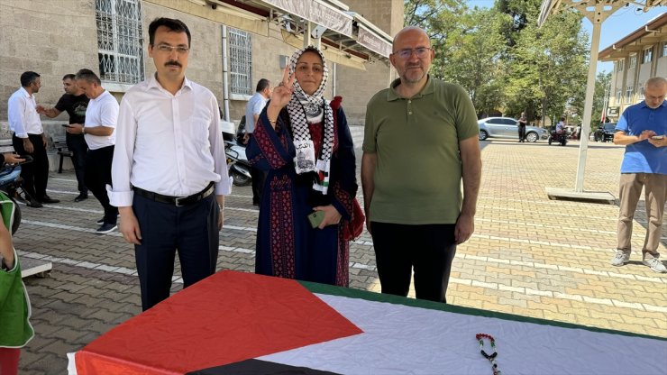 Burdur'da yaşayan Filistinli kadın suikasta uğrayan Heniyye'yi anlattı