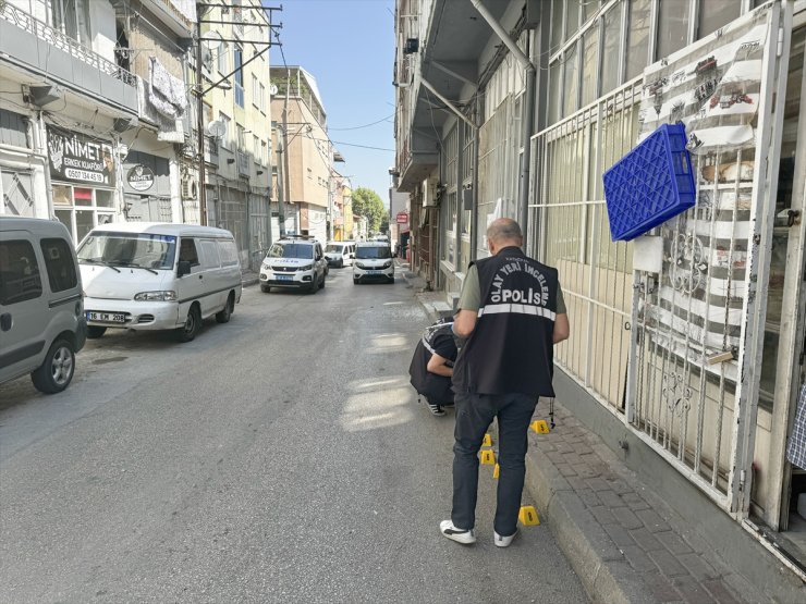 Bursa'da kahvehaneyi tüfekle tarayan, trafikte bir otomobili gasbeden saldırgan aranıyor