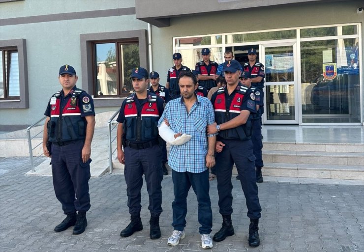 Denizli'de bir kadının evde ölü bulunmasıyla ilgili 4 şüpheli adliyeye çıkarıldı