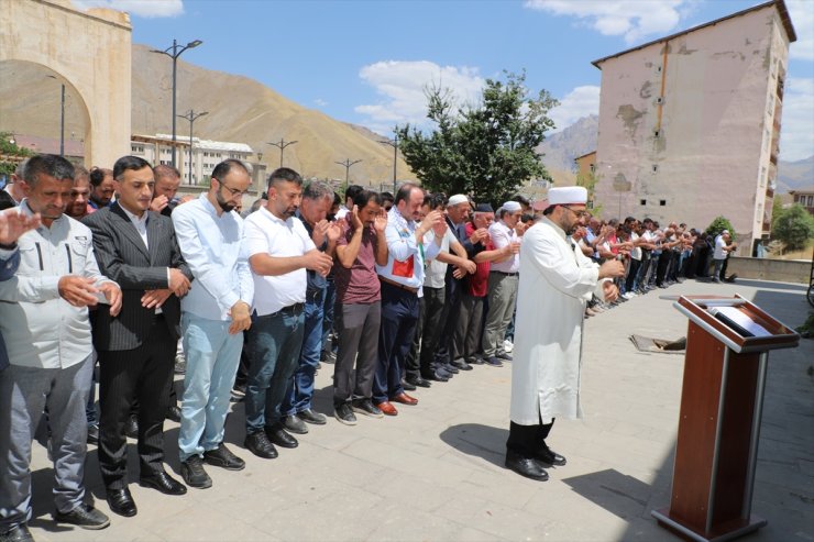 Van, Hakkari, Muş ve Bitlis'te, Heniyye için gıyabi cenaze namazı kılındı