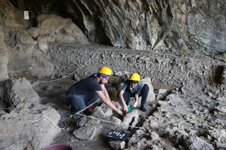 Kahramanmaraş'ta 14 bin 500 yıllık olduğu değerlendirilen mezar bulundu