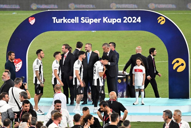 Beşiktaş, Turkcell Süper Kupa'yı aldı