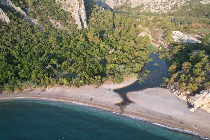 Olimpos ve Adrasan'ın koyları doğa tutkunlarını ağırlıyor