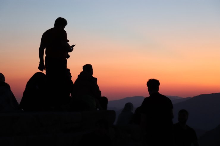 Doğu-Batı Dostluk ve İpek Yolu Rallisi'nin 5. durağı Nemrut Dağı oldu