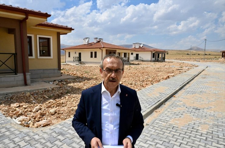 Darende'de yapımı süren deprem konutları teslimata hazırlanıyor