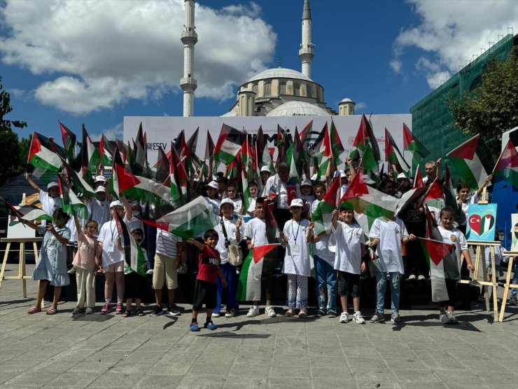 Gazze’de yaşanan dram, "Zulmü Fırçala: 308. Gün" etkinliğinde çocukların ellerinden tuvallere yansıdı