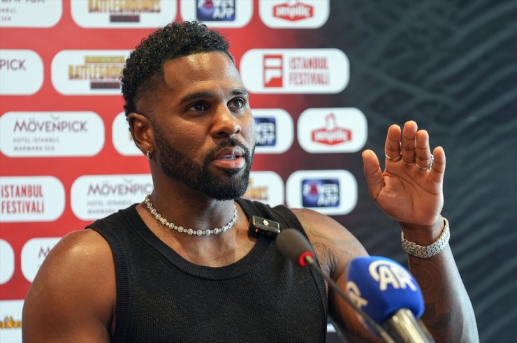 Amerikalı şarkıcı Jason Derulo, İstanbul Festivali'nde vereceği konser öncesi basın açıklaması yaptı: