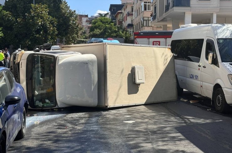 Maltepe'de meydana gelen trafik kazasında 1 kişi yaralandı