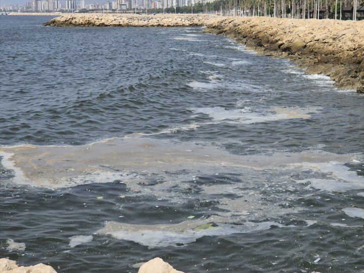 Mersin Körfezi'ndeki köpüklenme için "müsilajdan beter" yorumu