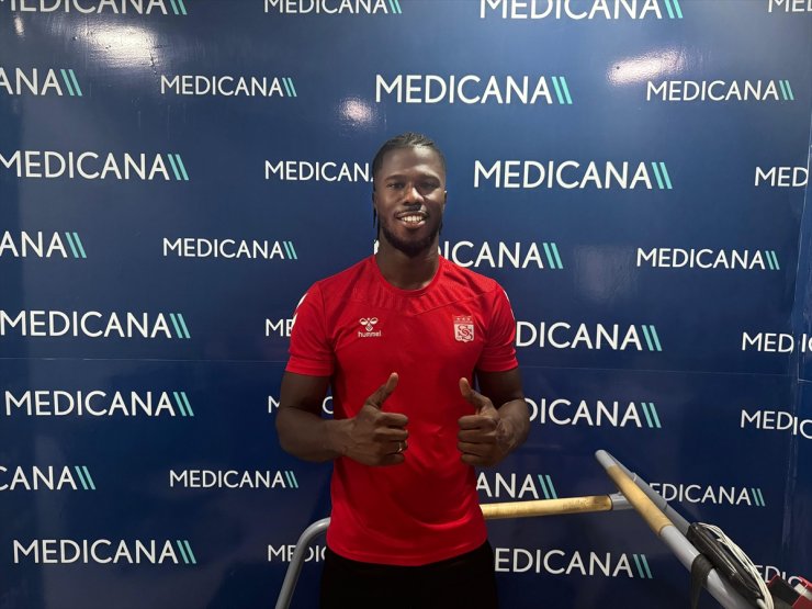 Sivasspor'un yeni transferi Keita Balde sağlık kontrolünden geçti