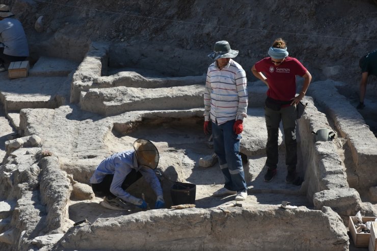 Arslantepe Höyüğü'nde 6 bin 400 yıllık fırın bulundu