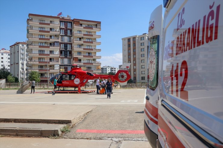 Diyarbakır'da ambulans helikopter yüksekten düşen 8 yaşındaki çocuk için havalandı