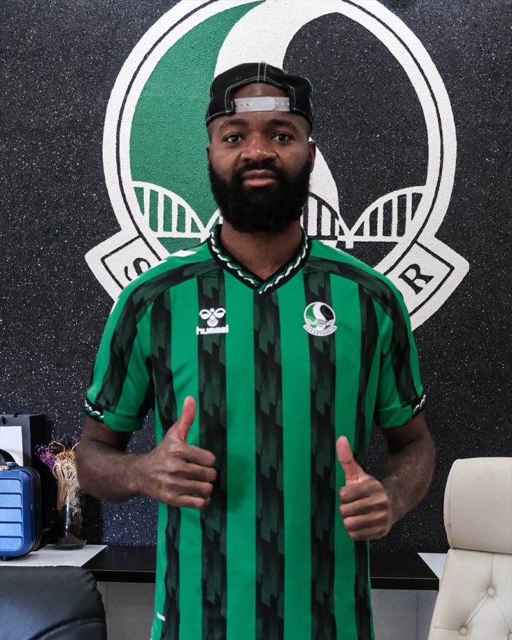 Sakaryaspor, Lamkel Ze'yi kadrosuna kattı