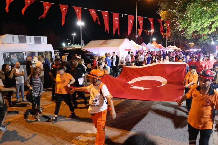 Marmara Depremi'nde hayatını kaybedenler Yalova'da anıldı