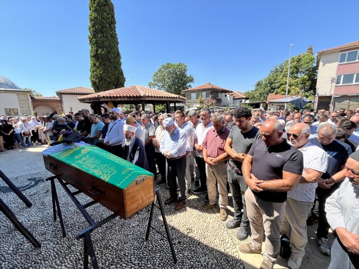 Edirne'de arkadaşını silahla kazara öldürdüğü iddia edilen şüpheli tutuklandı