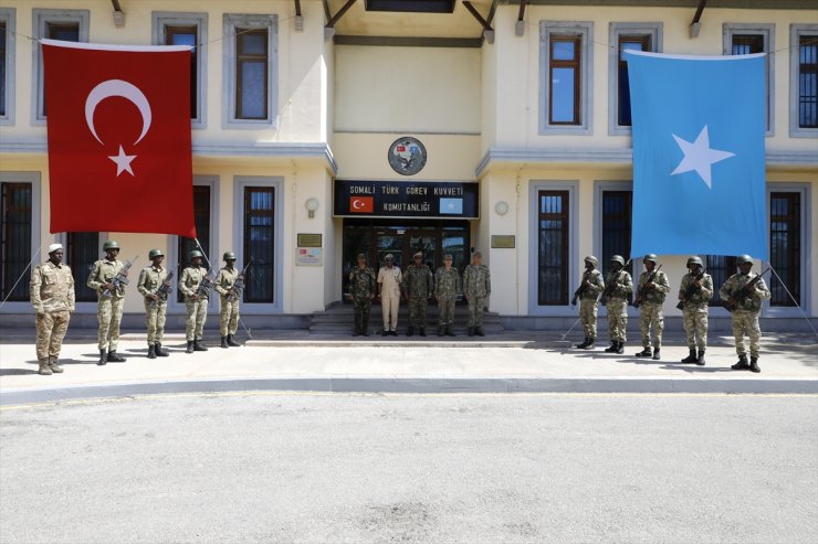 Somali'deki "Anadolu Kışlası"nda yemin ve mezuniyet töreni