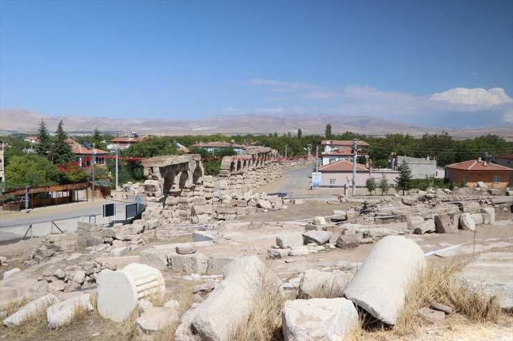 Tyana Antik Kenti'nde sekizgen planlı kilise gün yüzüne çıkarılıyor