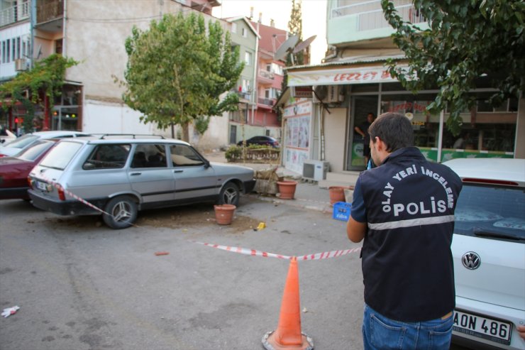 Uşak'ta iki aile arasında çıkan bıçaklı kavgada 5 kişi yaralandı