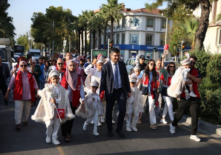 Manisa'da 16 çocuk için "Sünnet Şöleni" düzenlendi